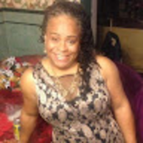 Meet your Posher, Angela - Picture 1 of 1